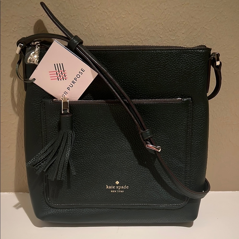 Kate Spade Green Crossbody Bag with Structured Design and Adjustable Strap